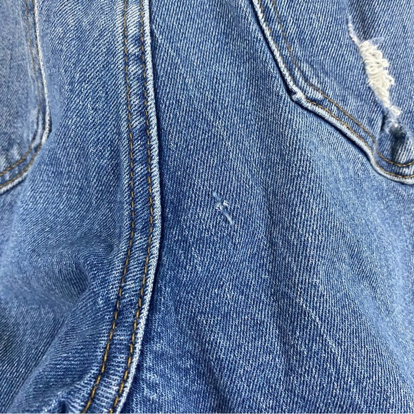 Abercrombie & Fitch Curve Love High Rise Distressed Mom Jeans size 0 - Picture 9 of 11